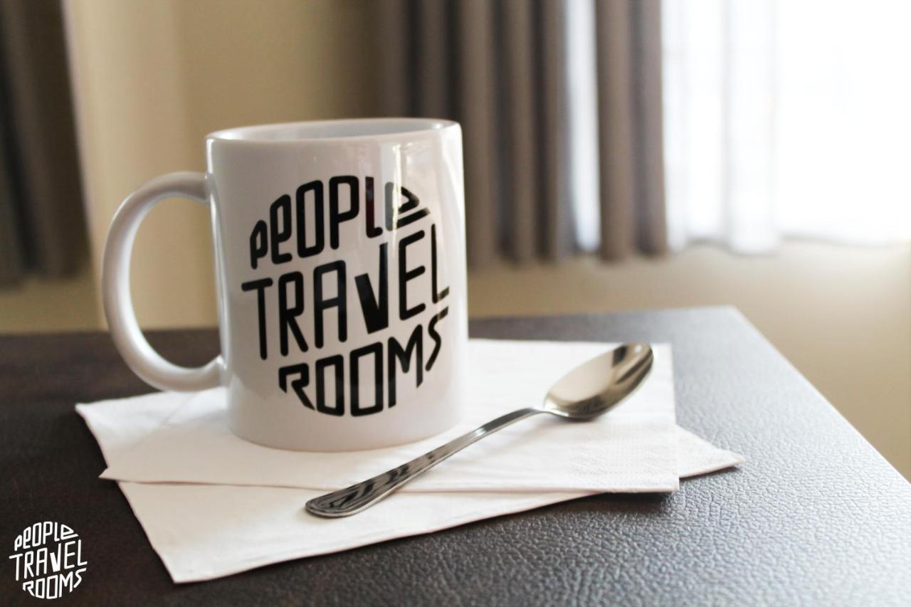 People Travel Rooms Μπολόνια Εξωτερικό φωτογραφία